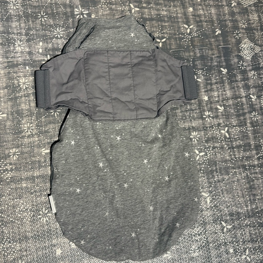 Happiest Baby 100% Organic SNOO Sleep Sack in gray with white stars - Size Small - Picture 2 of 4